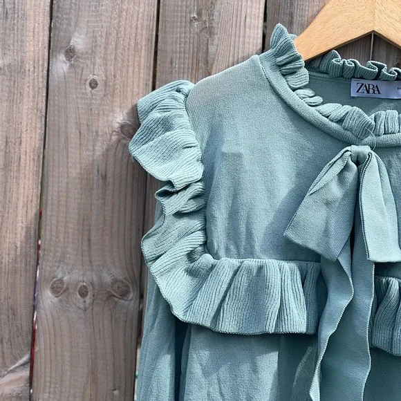 Zara women’s Ruffle knit sweater with Bow - Picture 12 of 14